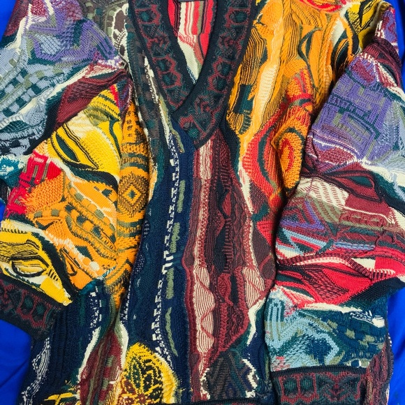 Authentic COOGI sweaters - Picture 5 of 6